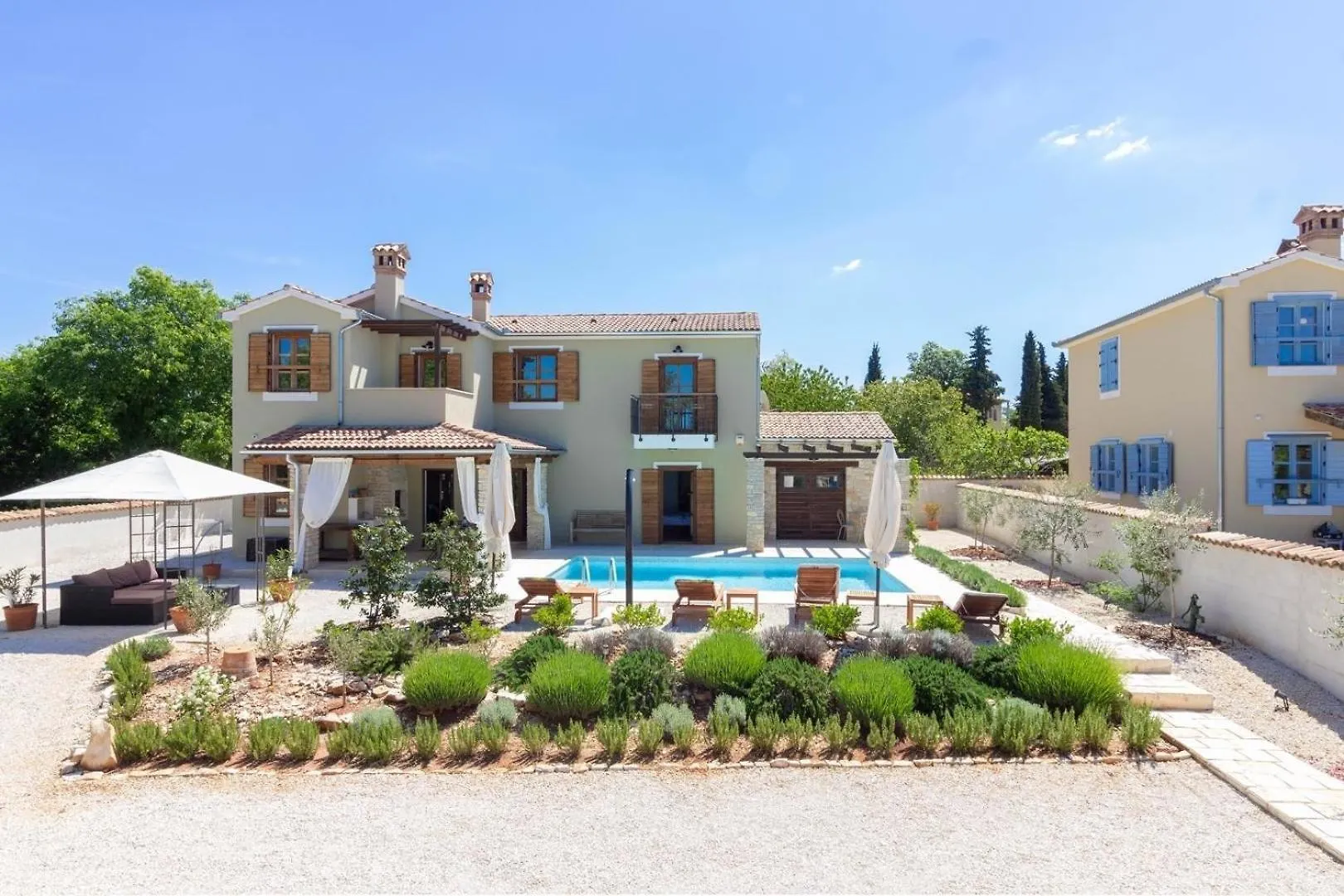 Ferienhaus Mit Privatpool Fuer 8 Personen Ca 179 Qm In Jursici, Istrien Binnenland Von Istrien Svetvinčenat